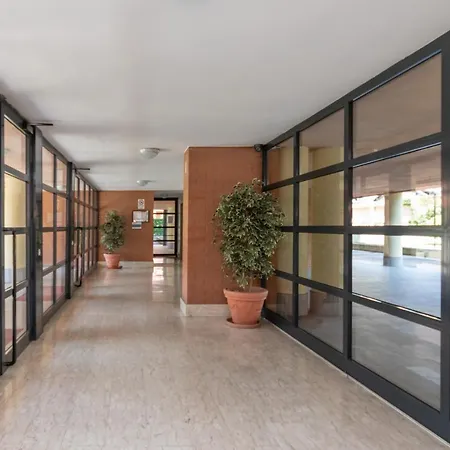 Con Terrazzo Nei Pressi Dell'universita Appartement